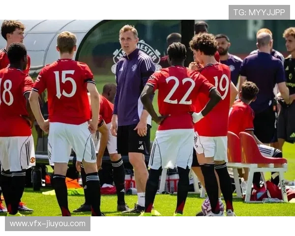 达伦·弗莱彻临时执教曼联,更衣室反应成焦点 达伦·弗莱彻临时执教曼联,更衣室反应成焦点